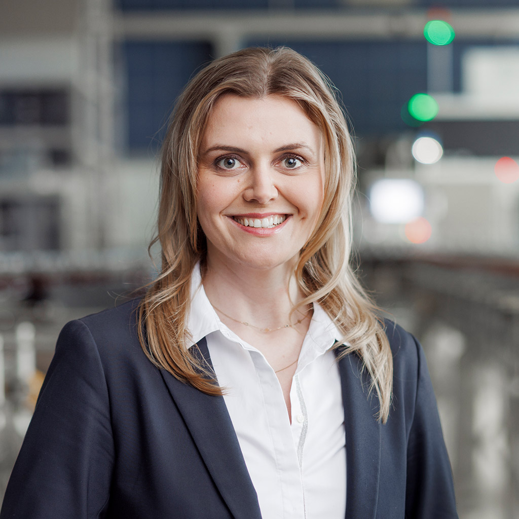 portraitbild daniela gruber, ceo